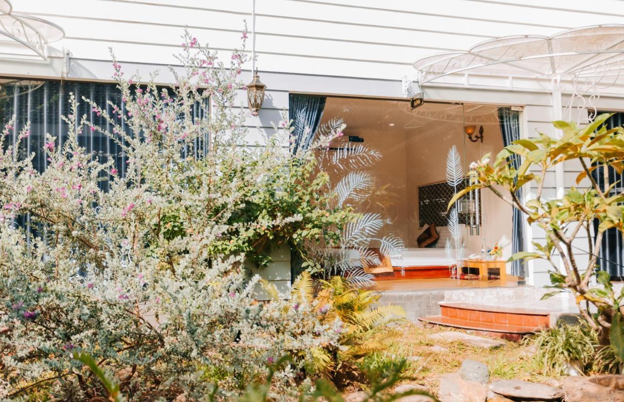 كون توم Window Homestay المظهر الخارجي الصورة