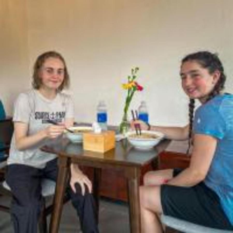 كون توم Window Homestay المظهر الخارجي الصورة