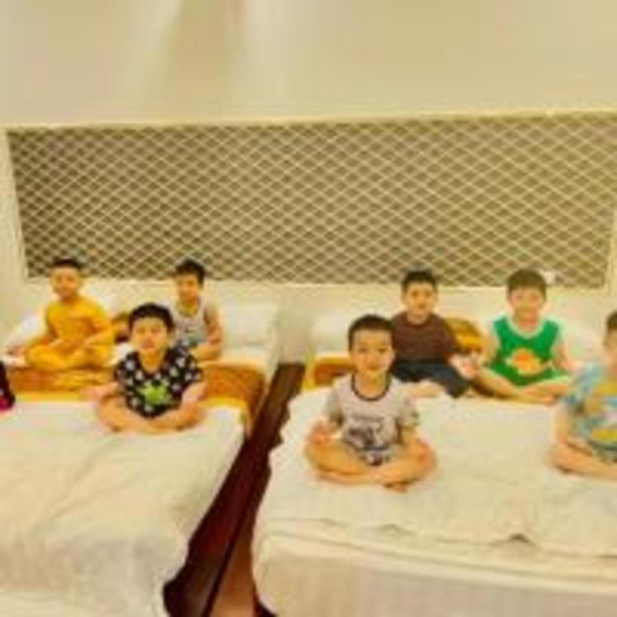كون توم Window Homestay المظهر الخارجي الصورة