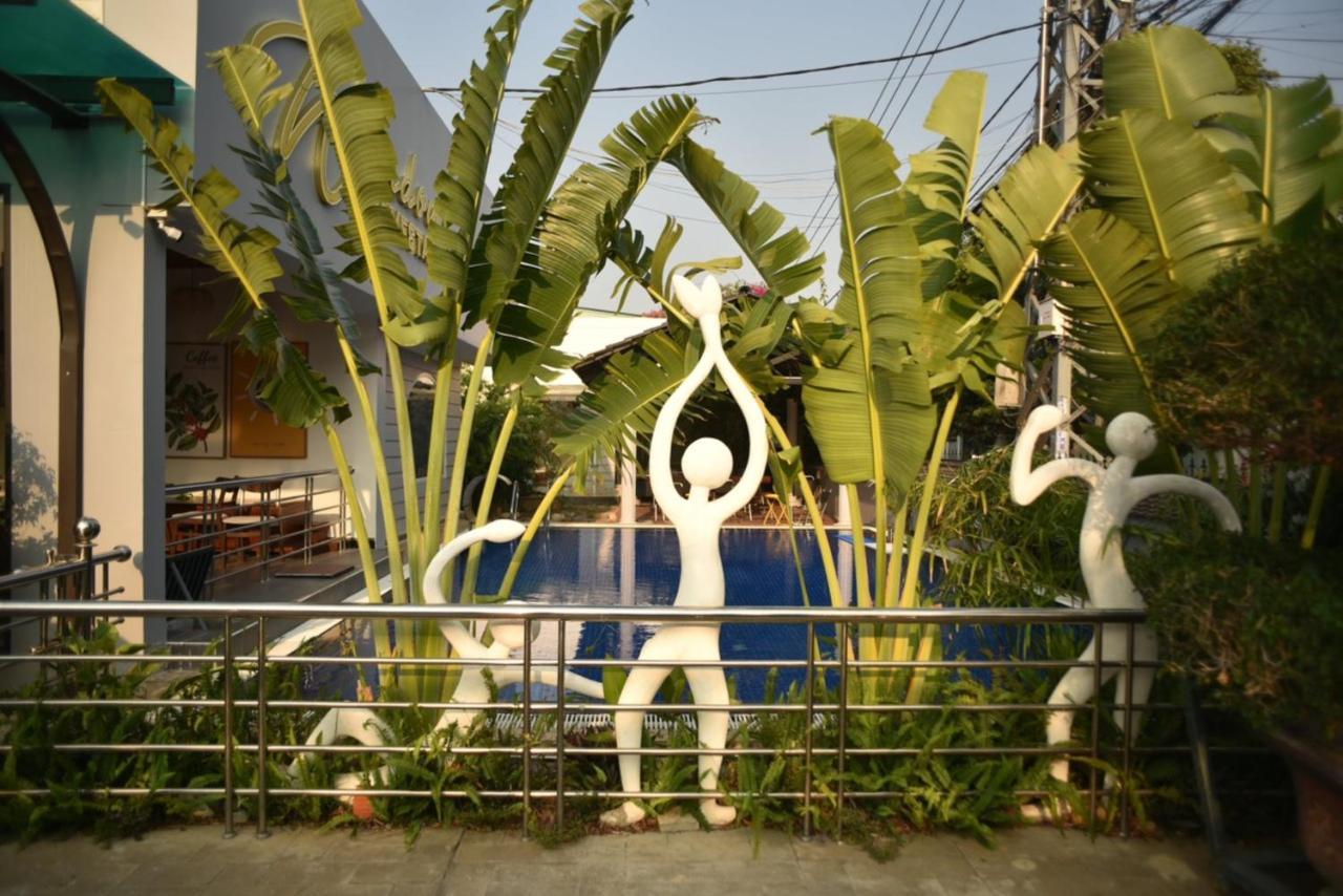 كون توم Window Homestay المظهر الخارجي الصورة